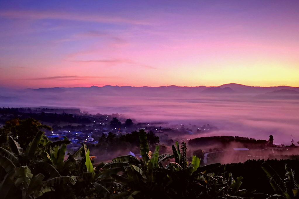 Sunrise at Yun Lai View Point